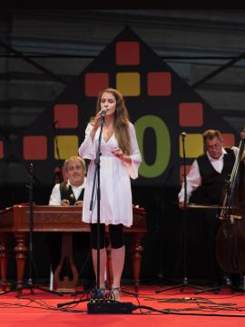 S soncem obsijan drugi festivalski dan 50. Dnevov narodnih noš in oblačilne dediščine v Kamniku (92)